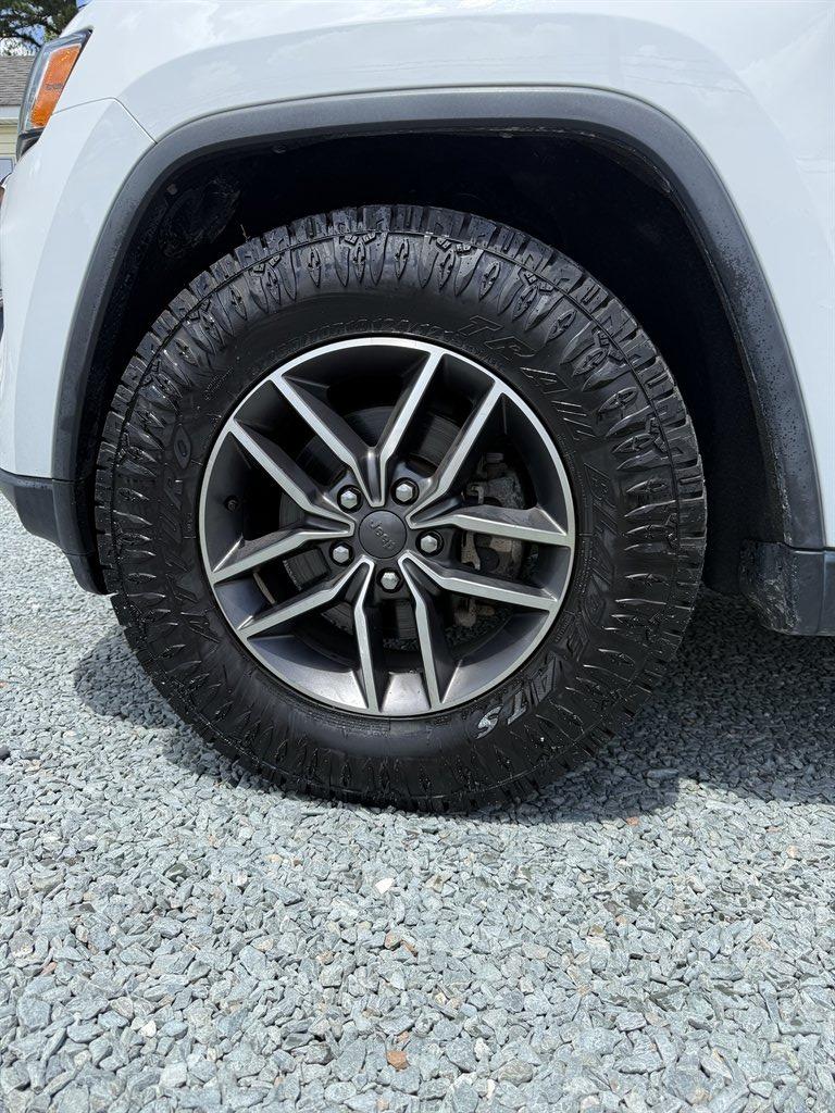 2020 Jeep Cherokee - $13,999