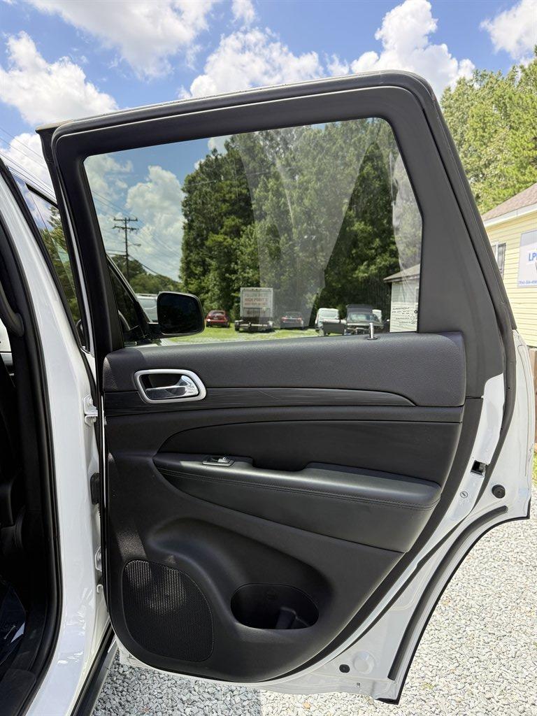 2020 Jeep Cherokee - $13,999