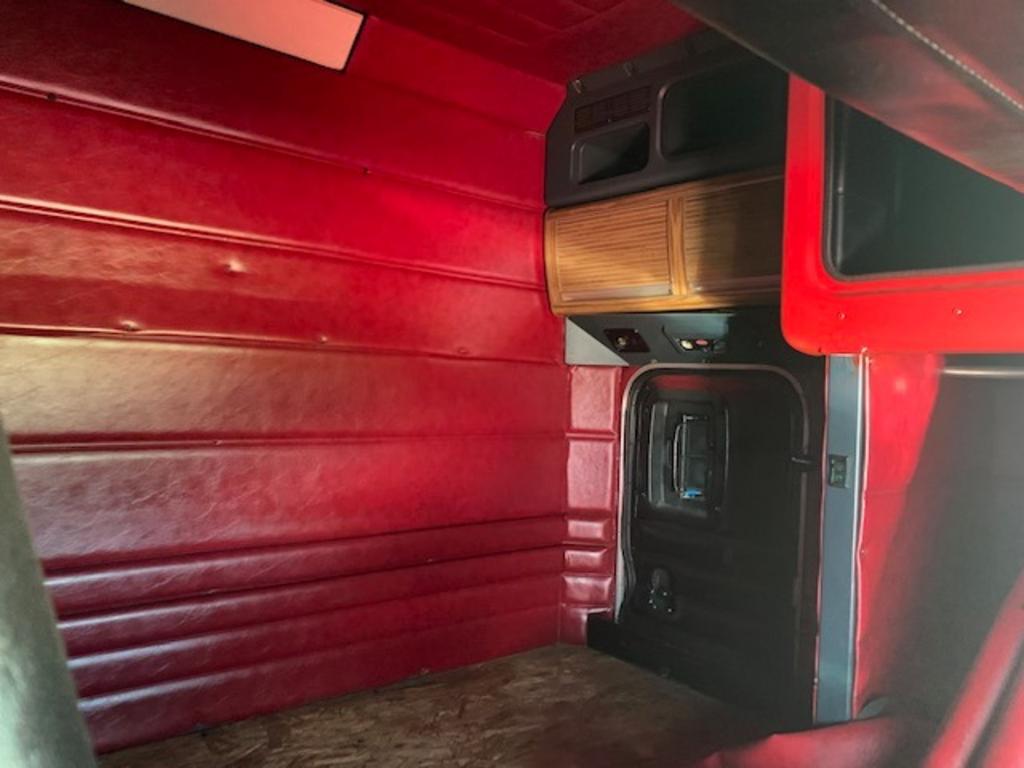 1997 Peterbilt 379 - $64,900