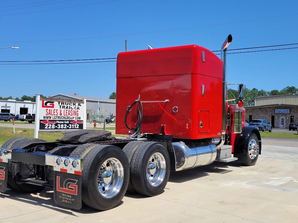 1997 Peterbilt 379 - $64,900