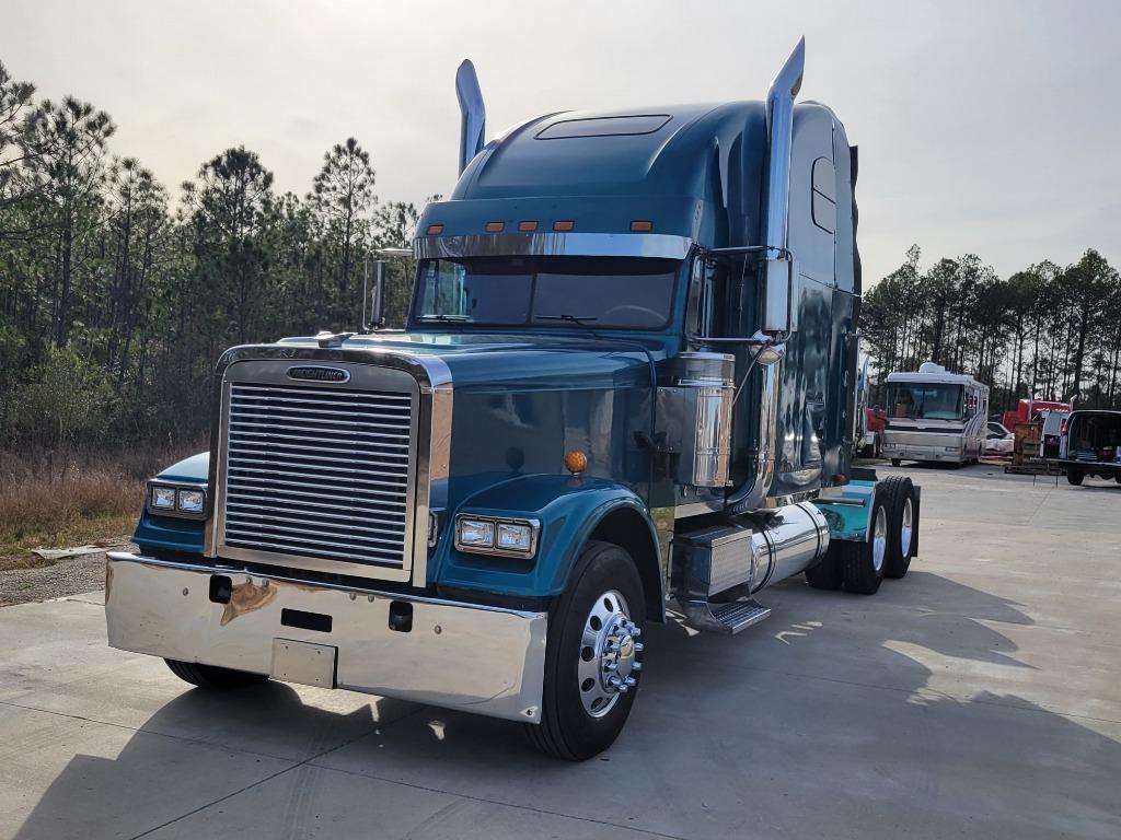 2006 Freightliner Fld132 - $65,900
