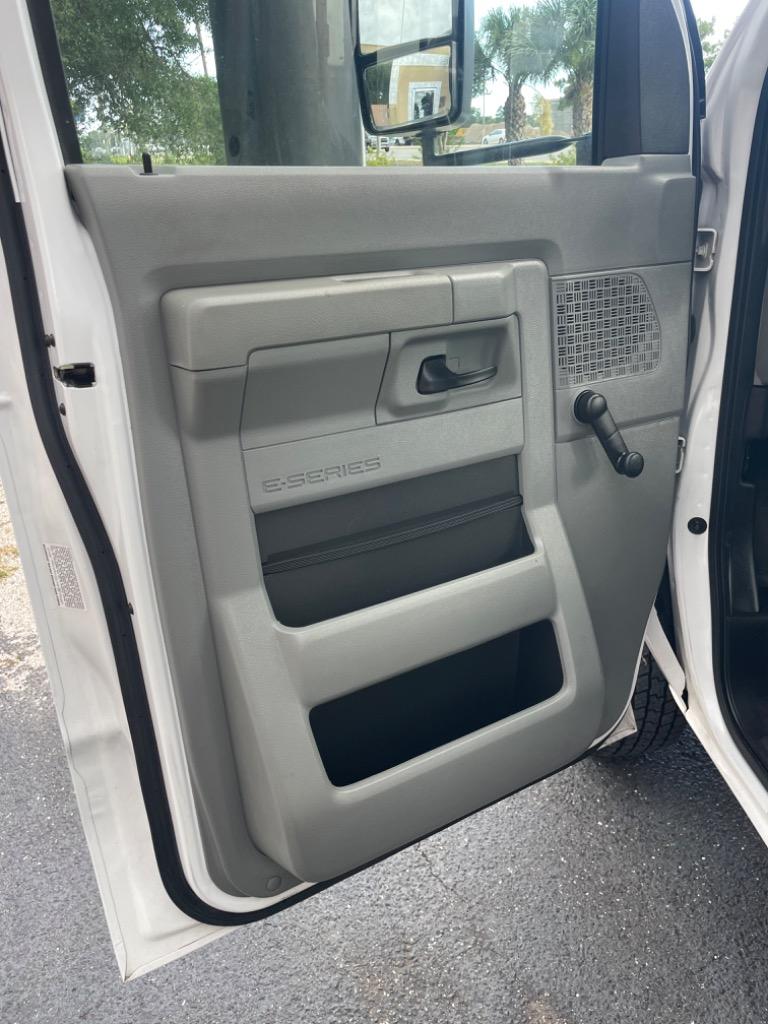 2012 Ford E-350 - $19,932