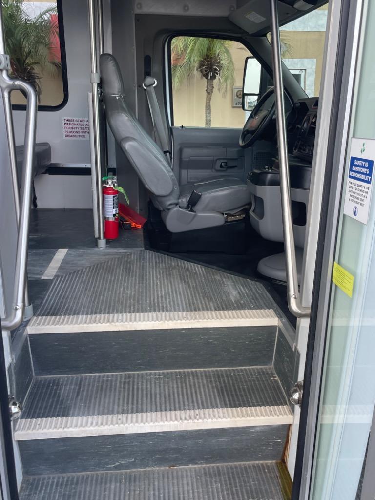 2012 Ford E-350 - $19,932