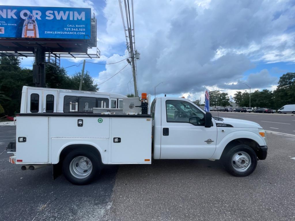 2016 Ford F-350 - $18,600