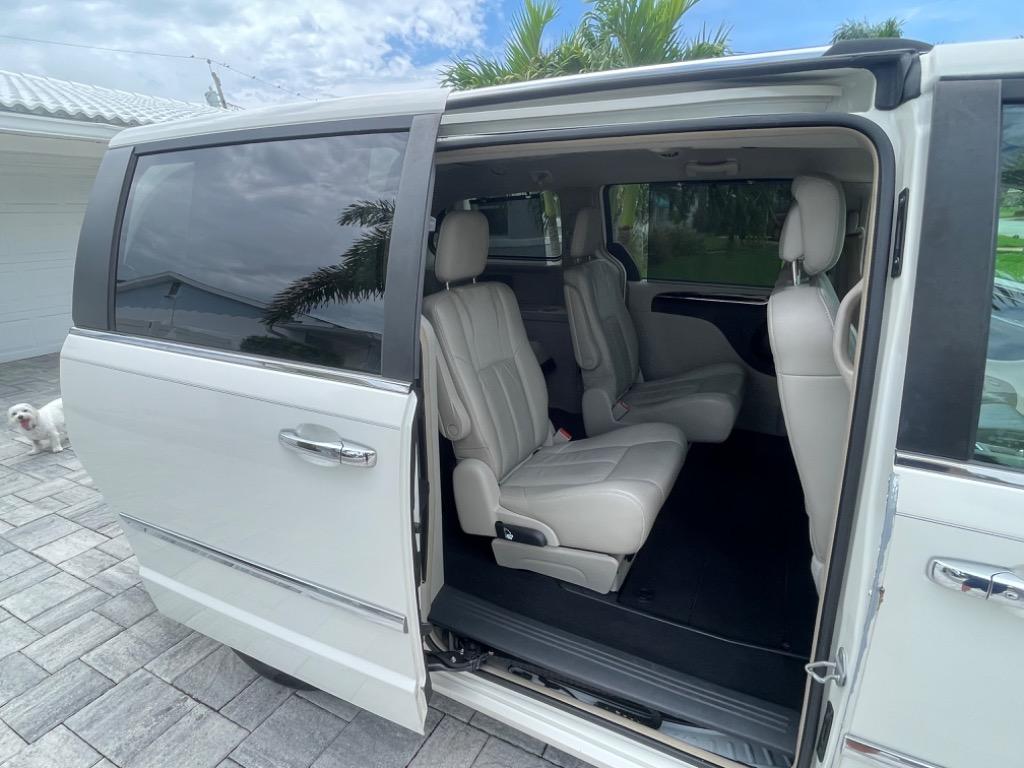 2011 Chrysler Town & Country - $9,932