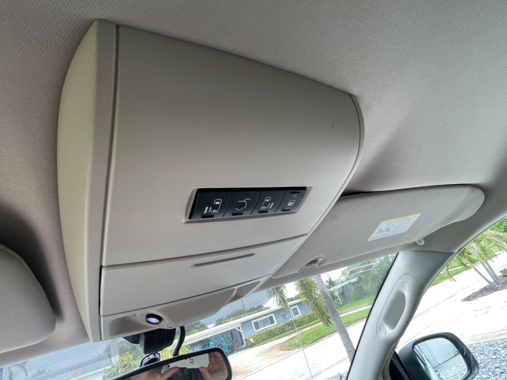 2011 Chrysler Town & Country - $9,932