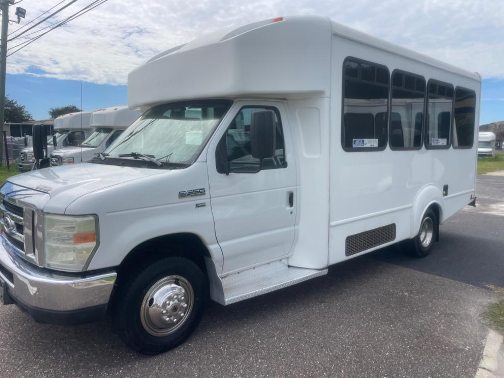 2016 Ford E-350 - $25,900