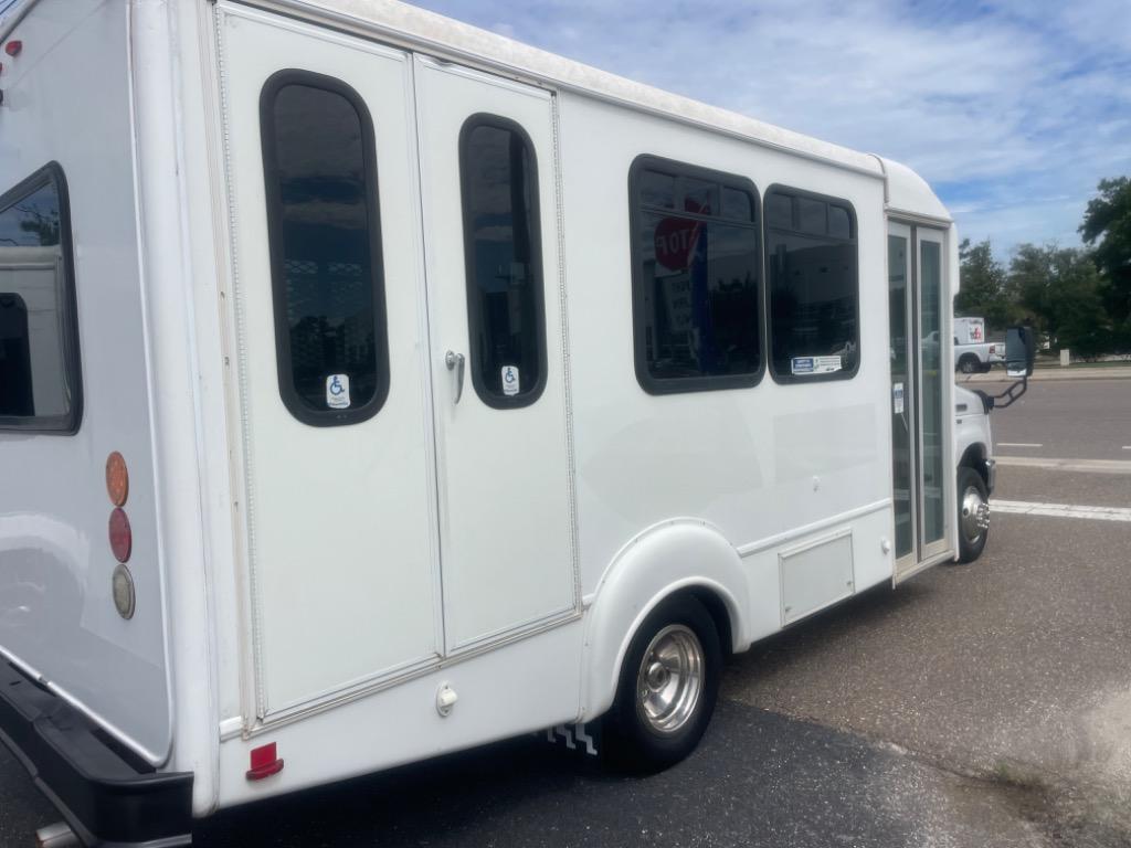 2016 Ford E-350 - $25,900