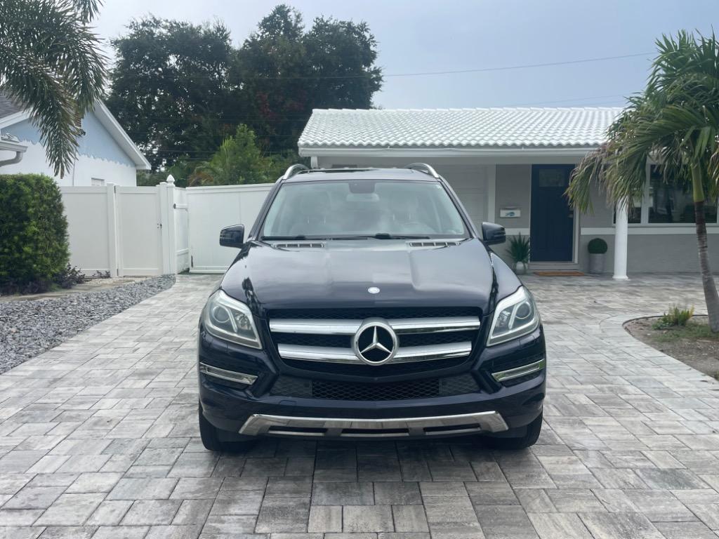 2014 Mercedes-Benz GL-Class - $12,500