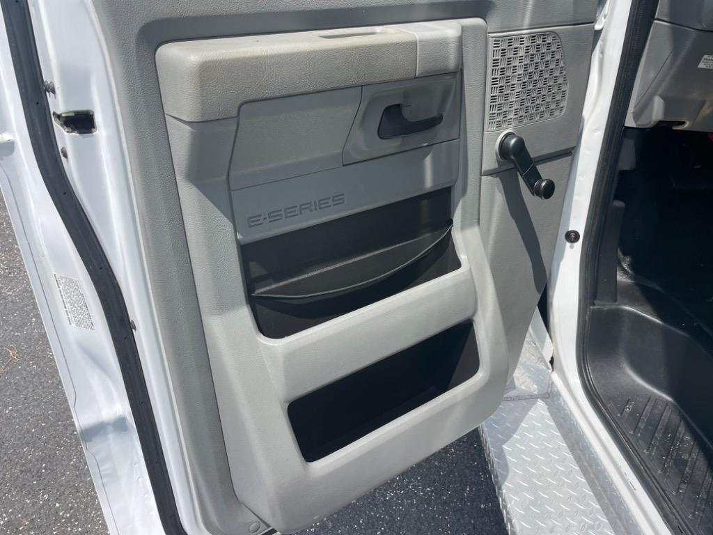 2015 Ford E-350 - $24,900