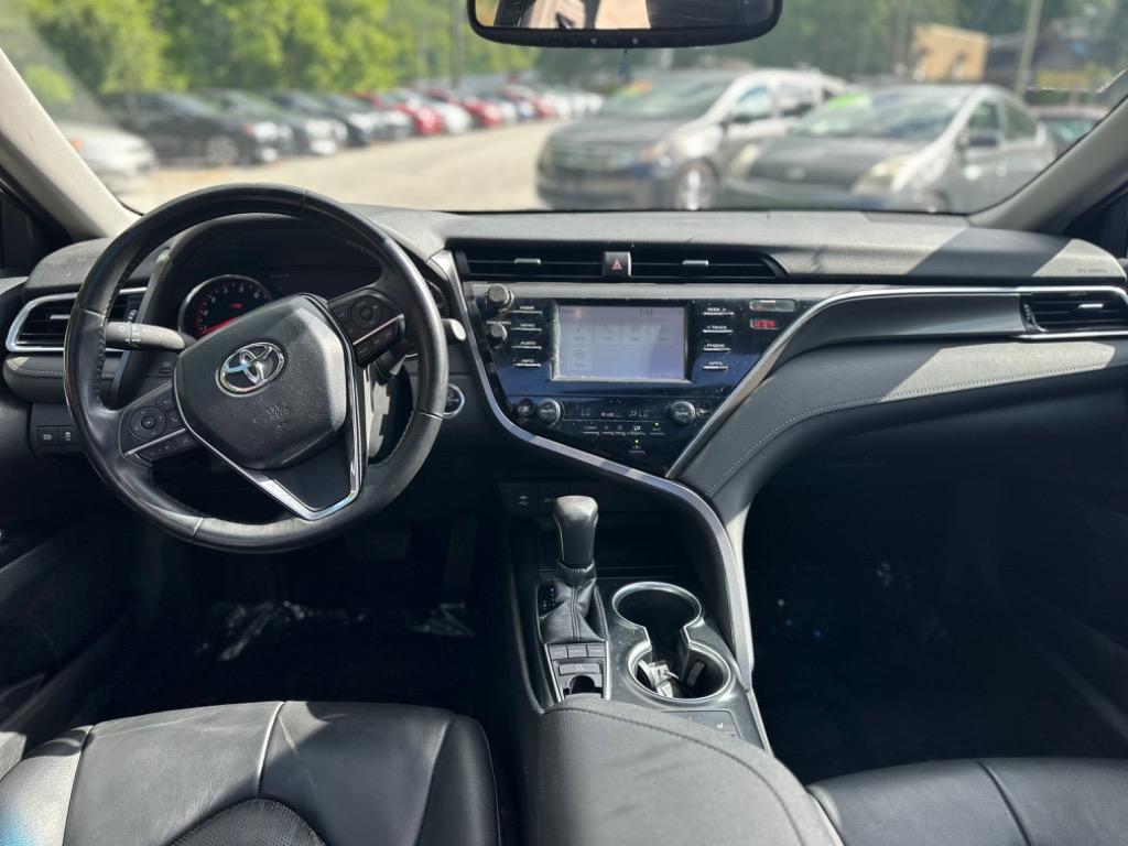2018 Toyota Camry XSE photo