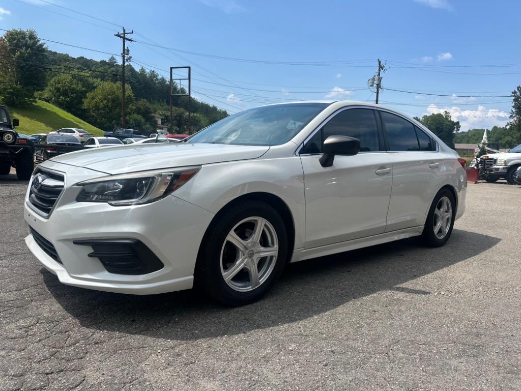 2019 Subaru Legacy photo