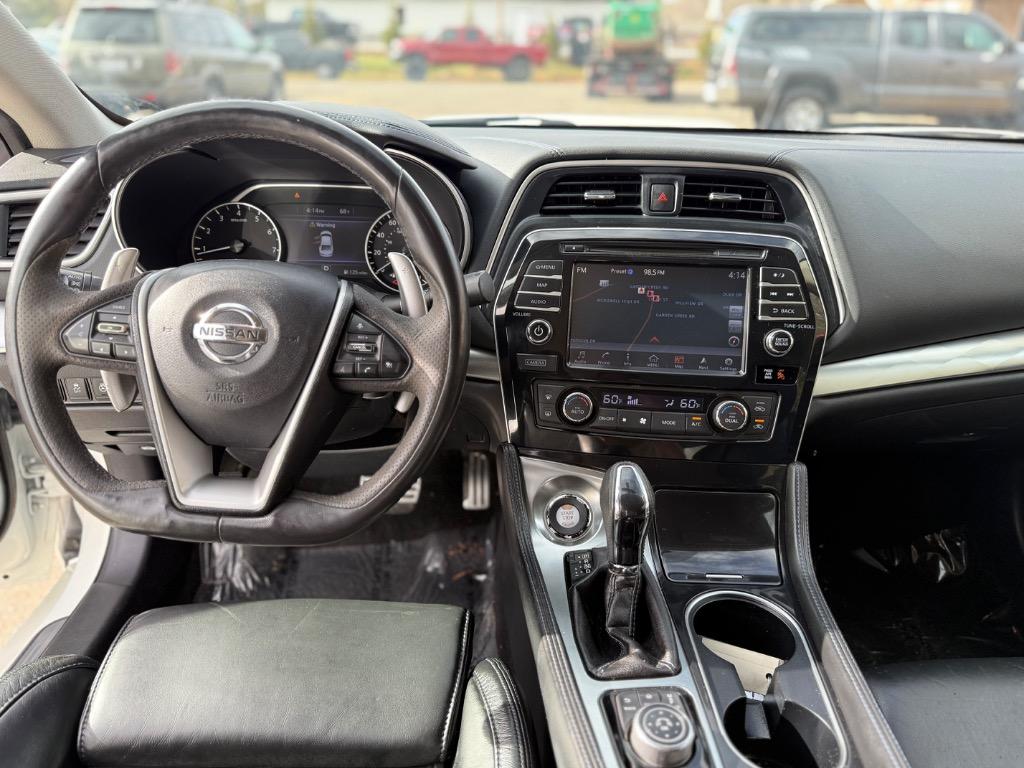 2016 Nissan Maxima SR photo