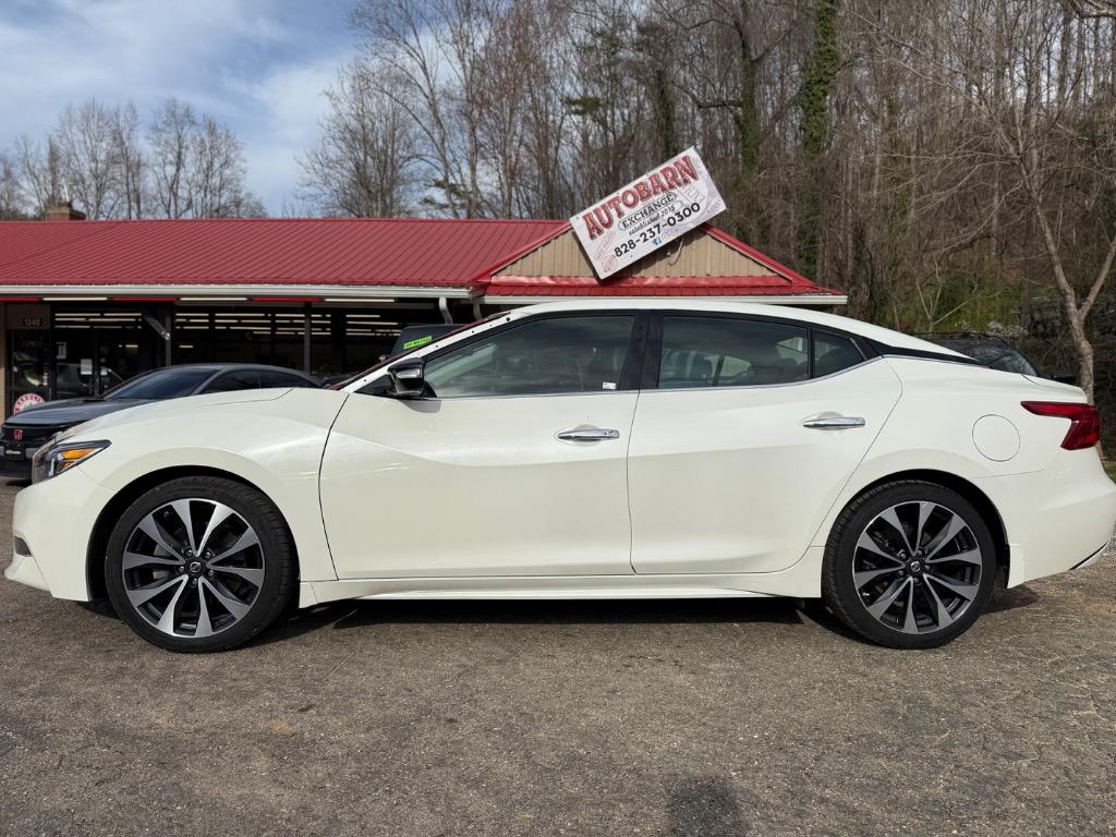 2016 Nissan Maxima SR photo