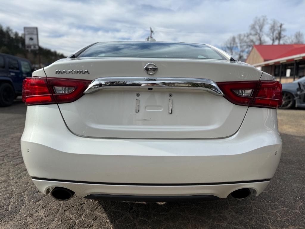 2016 Nissan Maxima SR photo