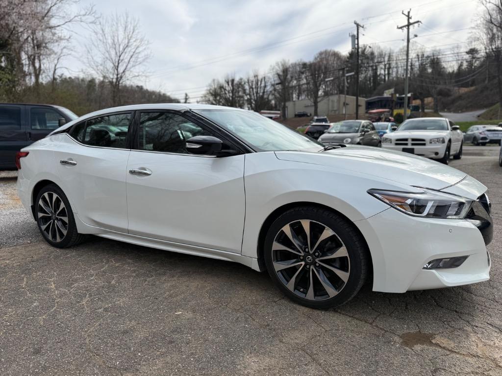 2016 Nissan Maxima SR photo