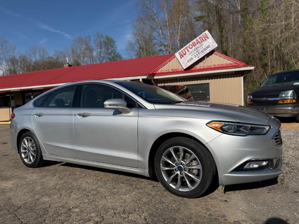 2017 Ford Fusion SE photo