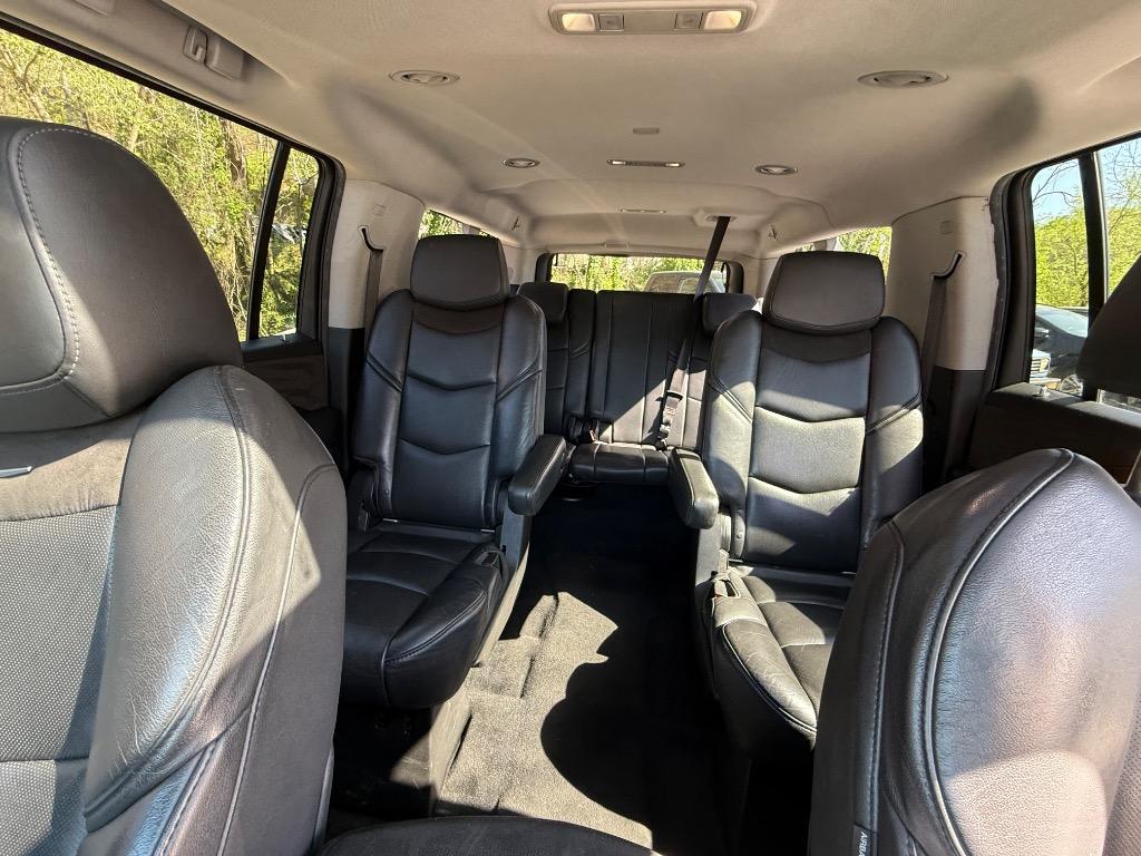 2018 Cadillac Escalade ESV Luxury photo