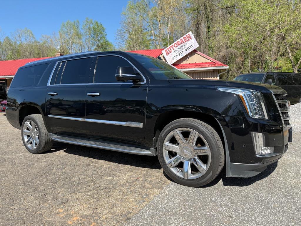 2018 Cadillac Escalade ESV Luxury photo