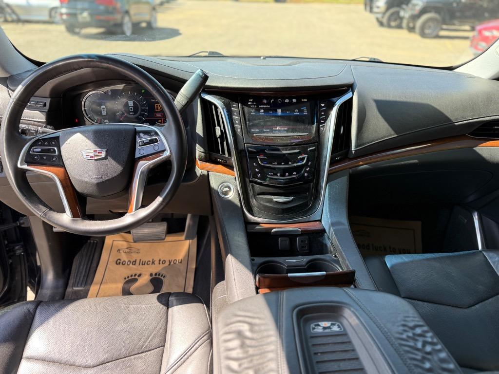 2018 Cadillac Escalade ESV Luxury photo