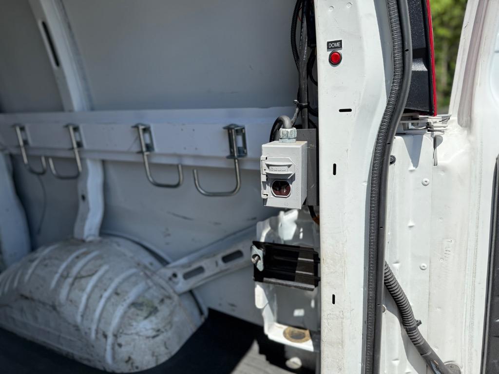 2015 Chevrolet G2500 Vans Express photo