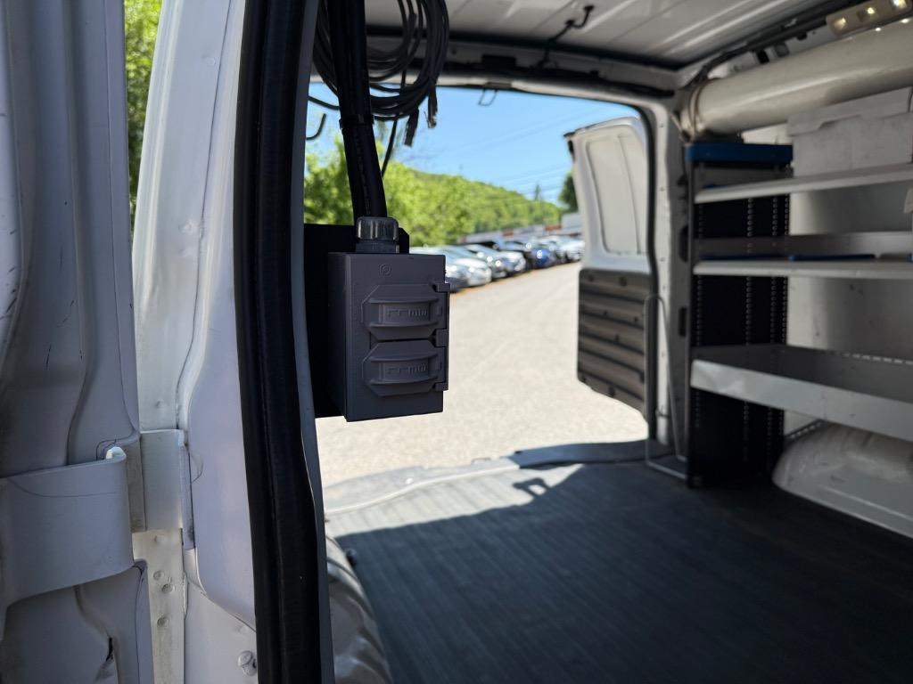 2015 Chevrolet G2500 Vans Express photo