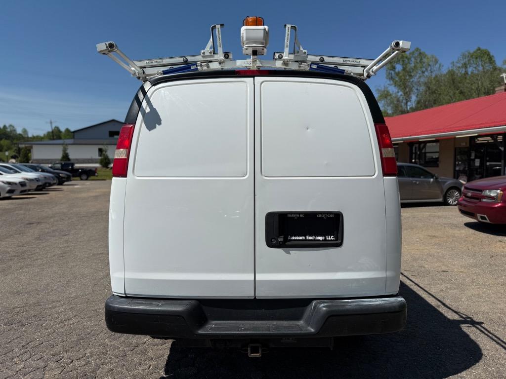 2015 Chevrolet G2500 Vans Express photo