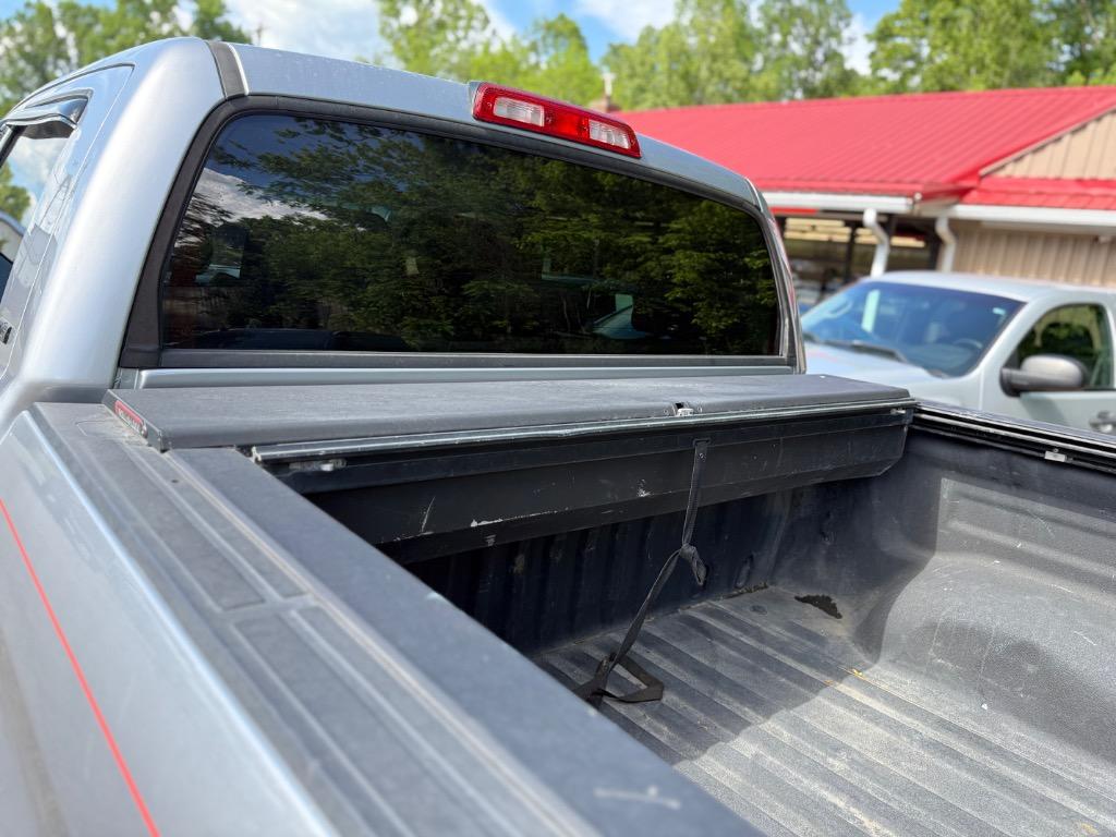 2017 Toyota Tundra SR5 photo