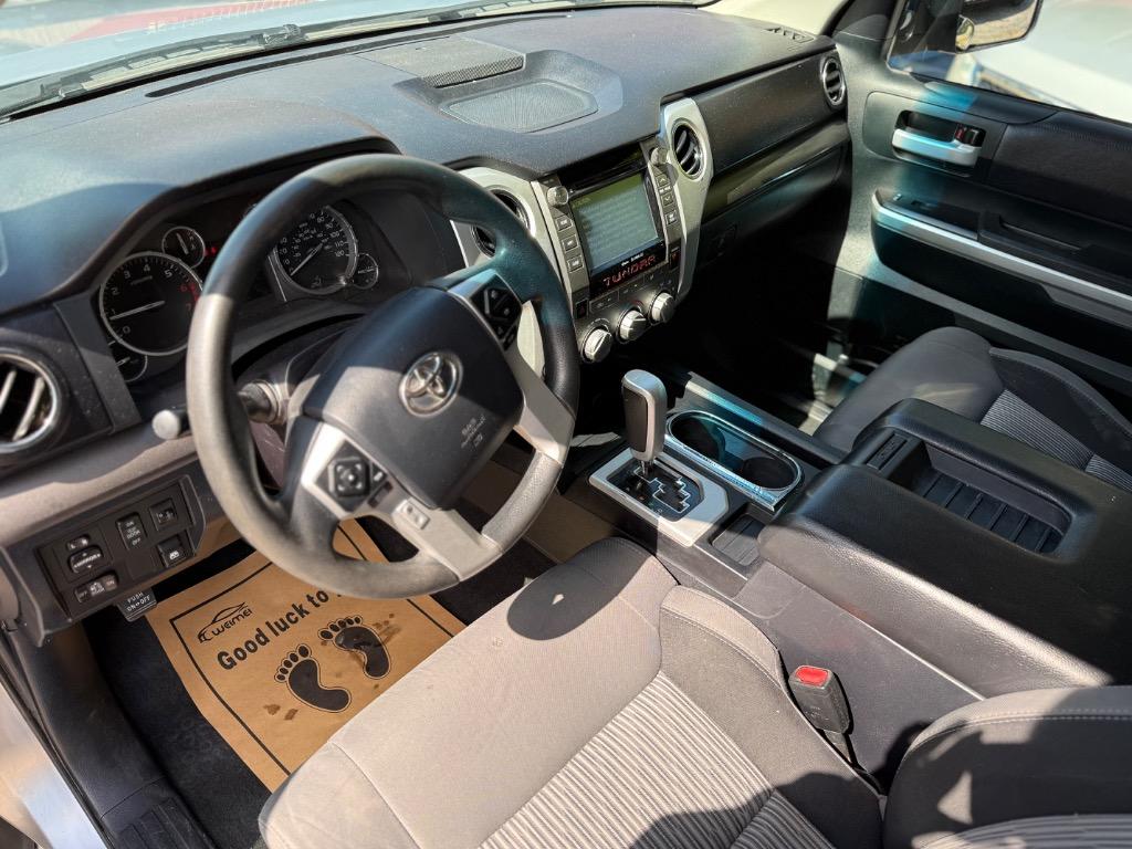 2017 Toyota Tundra SR5 photo