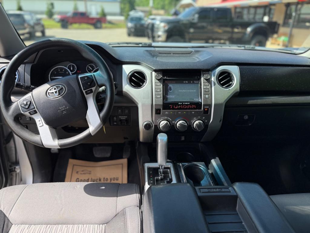 2017 Toyota Tundra SR5 photo
