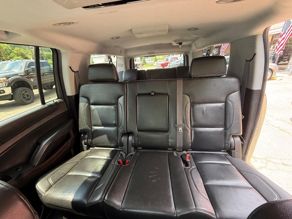 2016 Chevrolet Suburban - $18,250