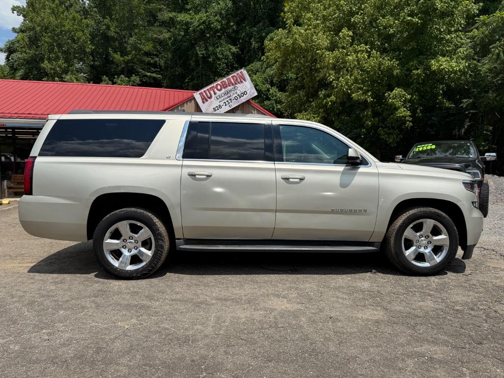 2016 Chevrolet Suburban - $18,250