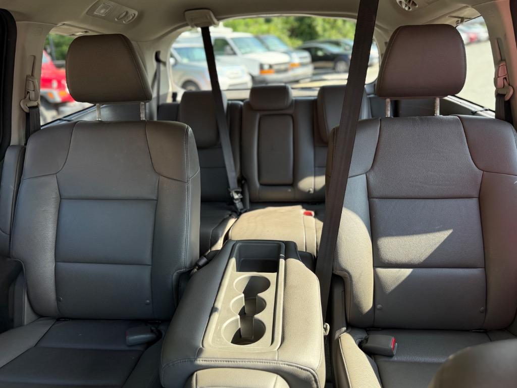 2016 Honda Odyssey - $15,490