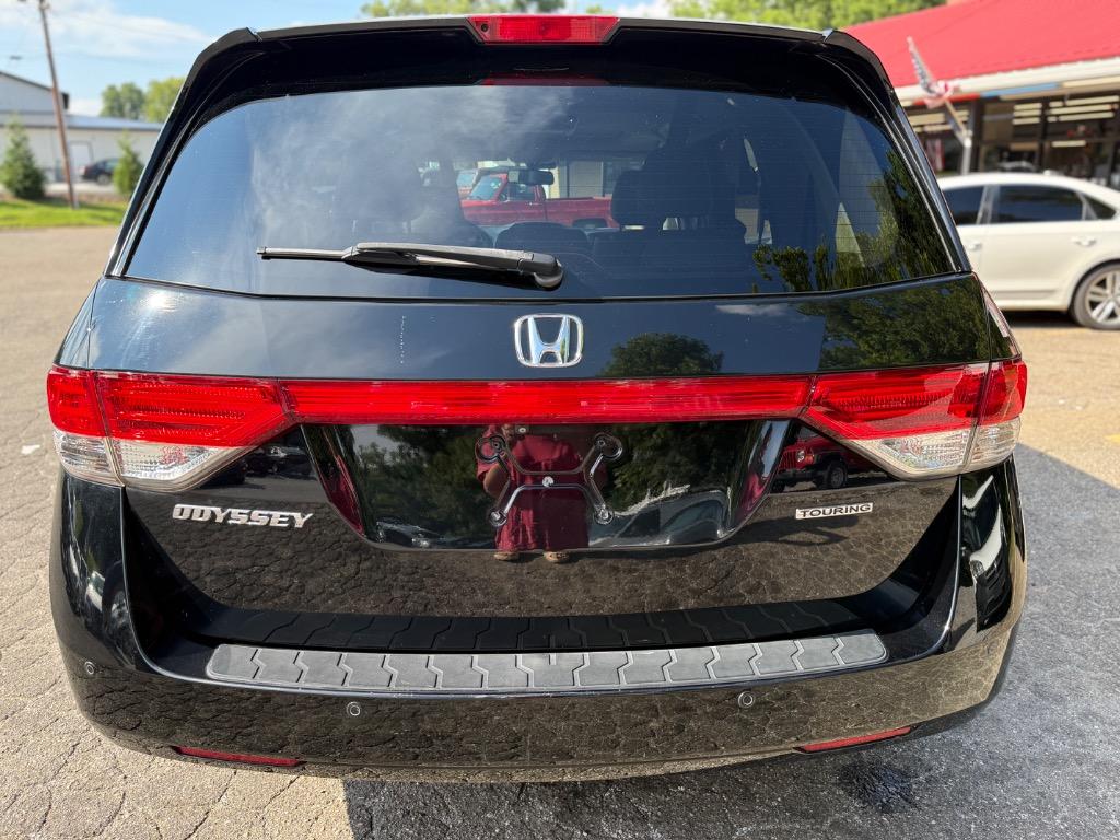 2016 Honda Odyssey - $15,490