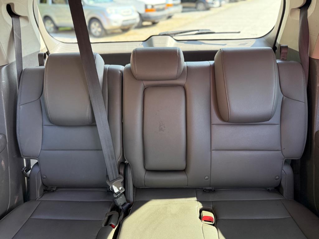 2016 Honda Odyssey - $15,490
