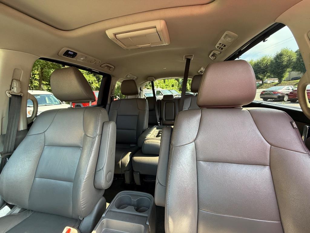 2016 Honda Odyssey - $15,490