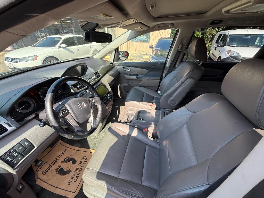 2016 Honda Odyssey - $15,490