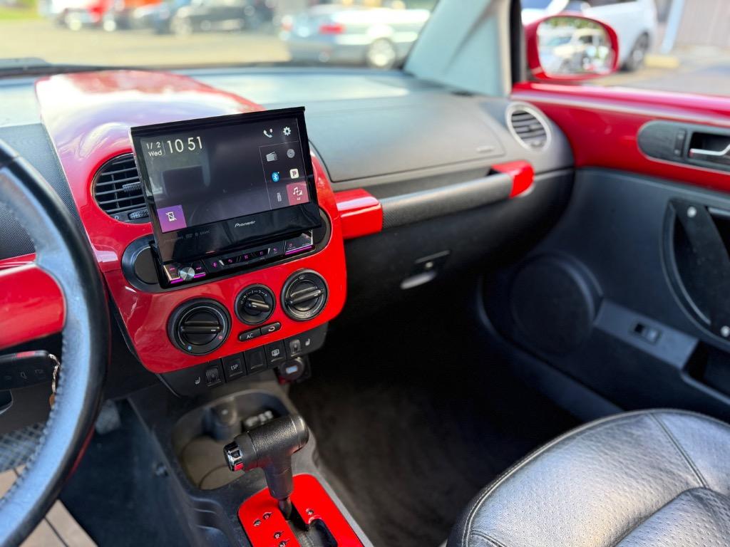 2006 Volkswagen Beetle - $6,900