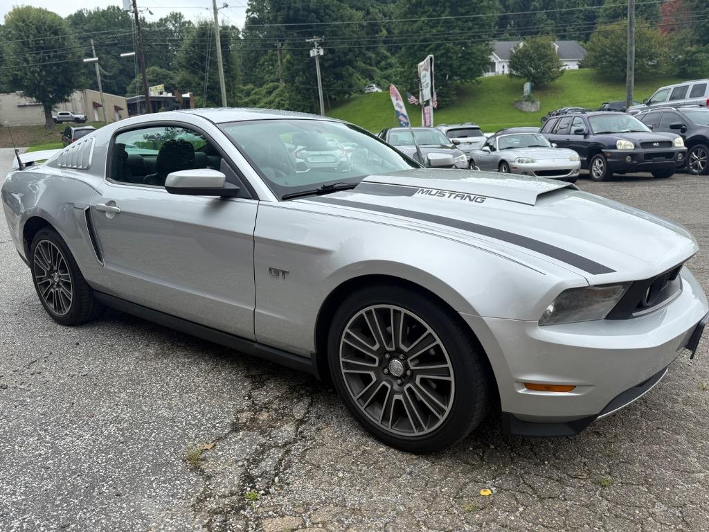 2010 Ford Mustang - $15,900