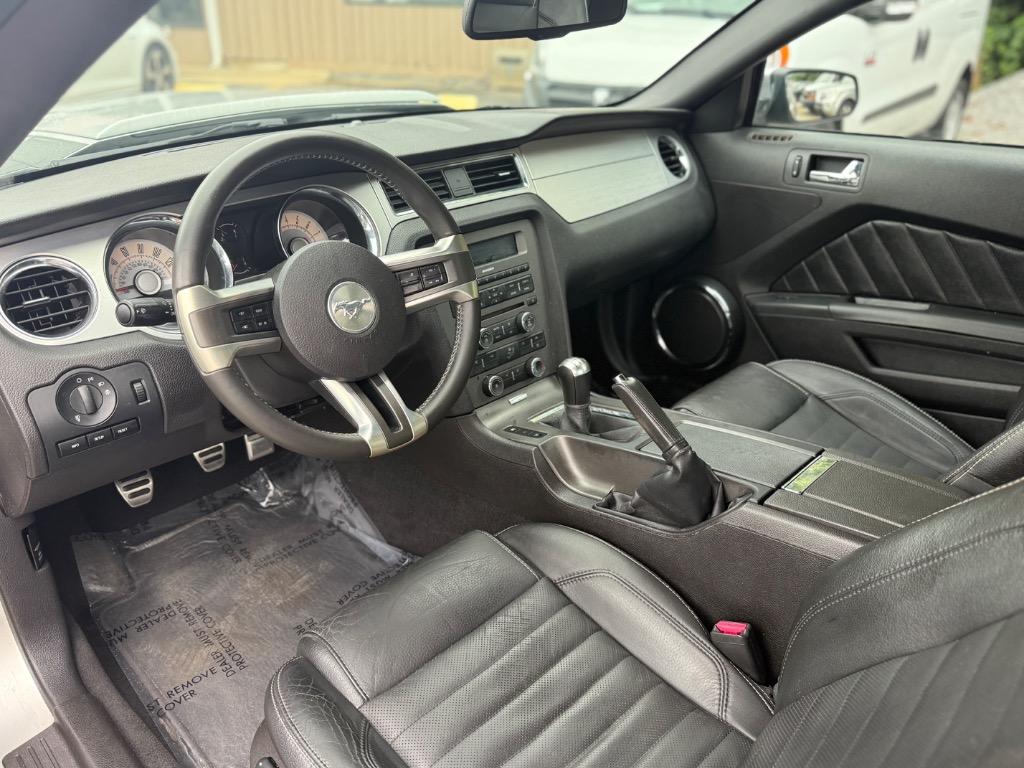 2010 Ford Mustang - $15,900