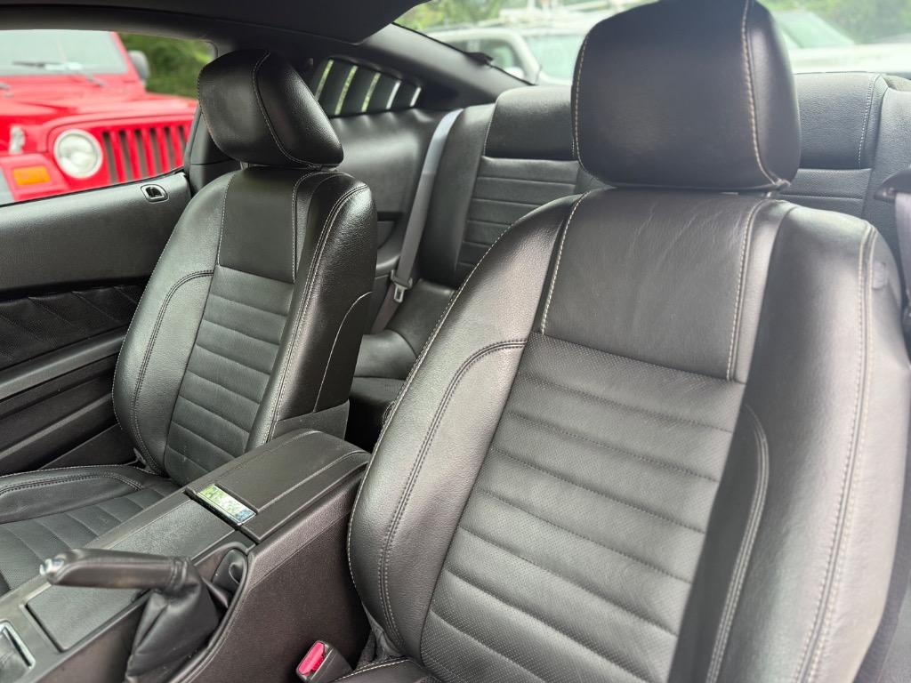 2010 Ford Mustang - $15,900