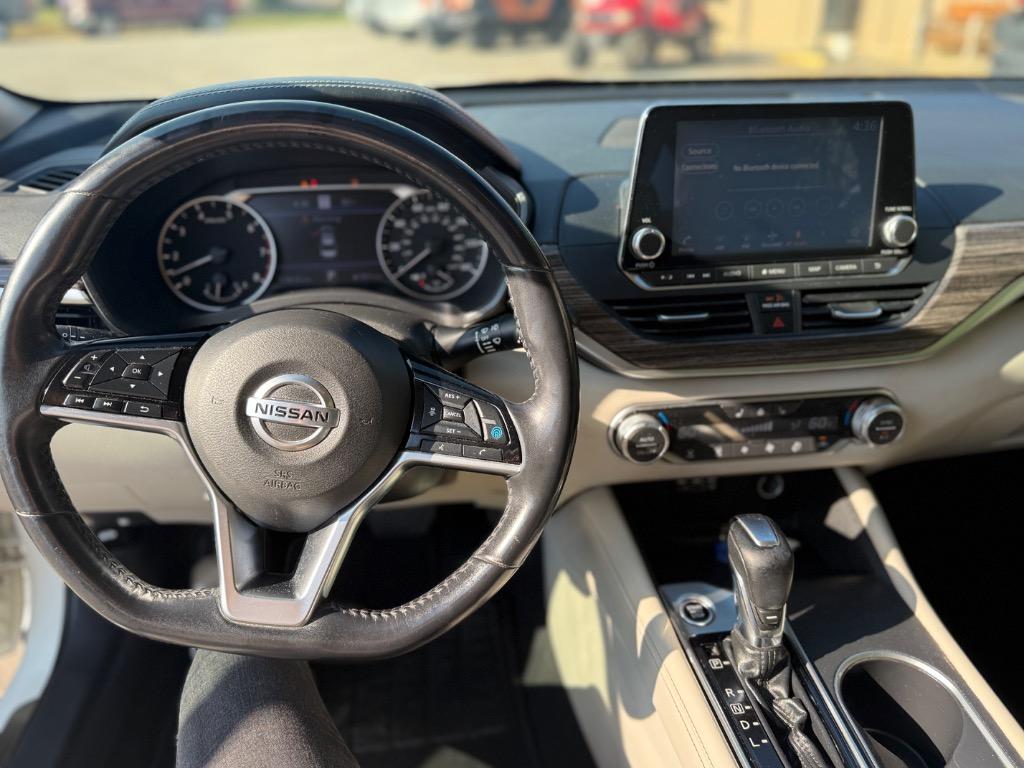 2019 Nissan Altima - $18,500