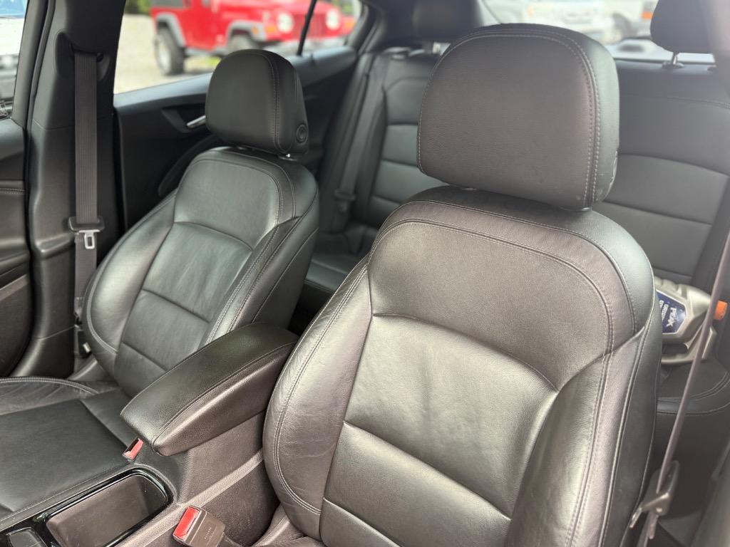 2017 Chevrolet Cruze - $11,250