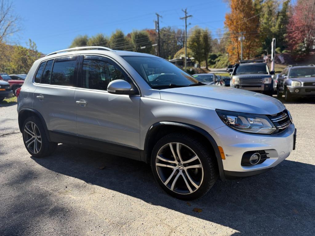 2017 Volkswagen Tiguan 2.0T SEL 4Motion
