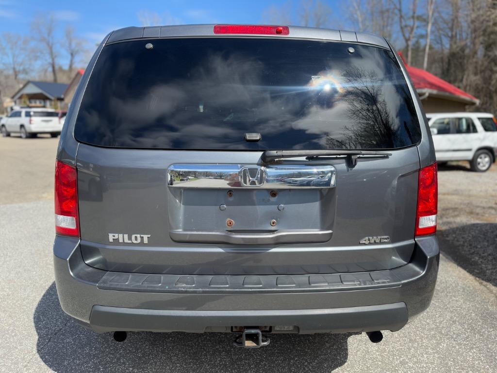 2010 Honda Pilot - $11,900