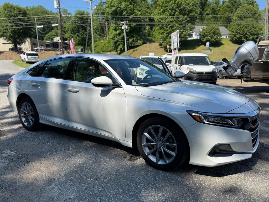 2022 Honda Accord - $23,900