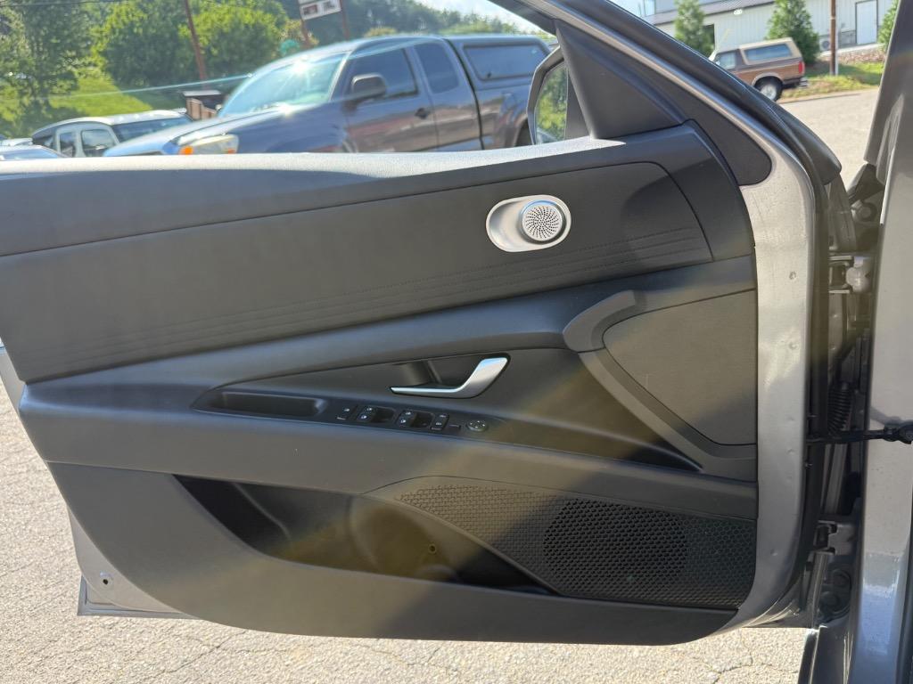 2024 Hyundai Elantra - $21,500