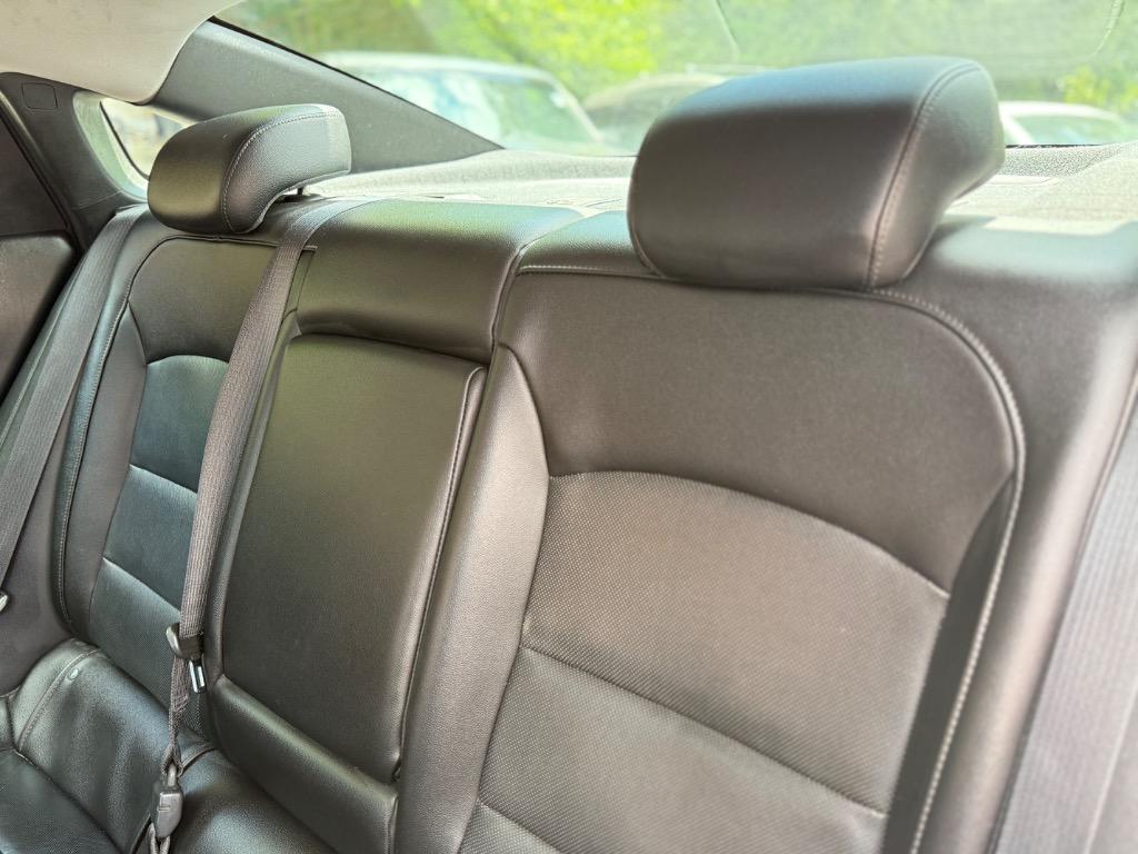 2017 Chevrolet Malibu - $14,900