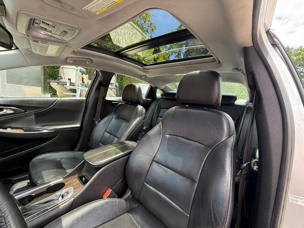 2017 Chevrolet Malibu - $14,900