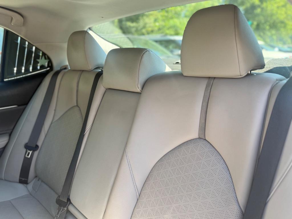 2018 Toyota Camry - $18,900